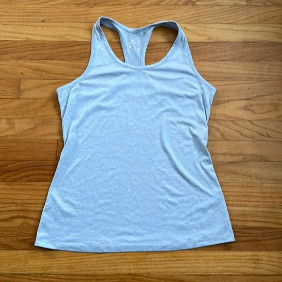 Nike racerback tank - Picture 1 of 5